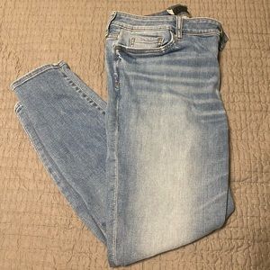 Light wash Kut from the Kloth denim jeans